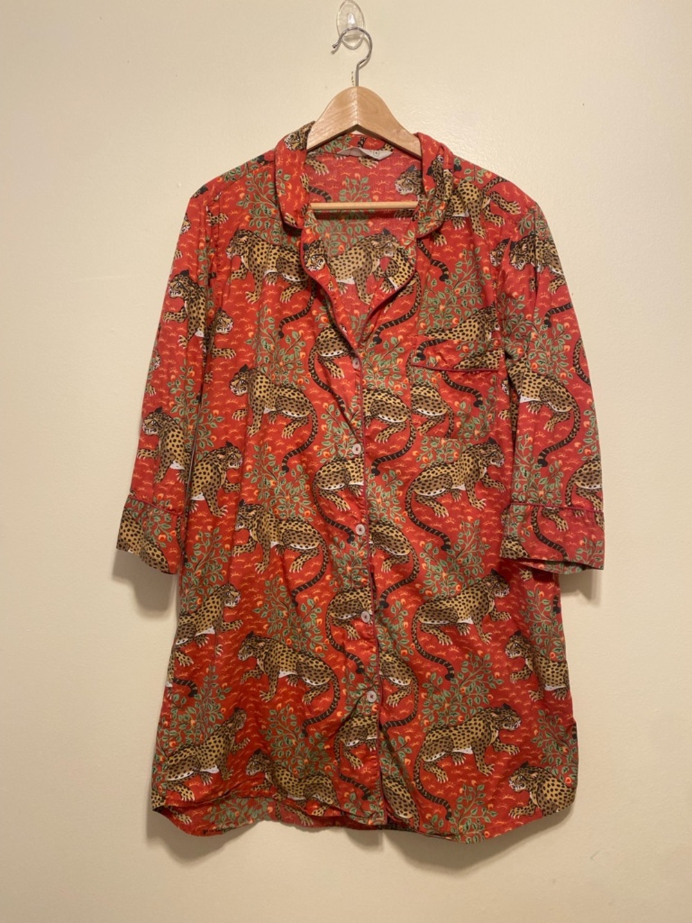 Printfresh Orange Leopard-Print Button Down Pajamas Shirt  . Size M